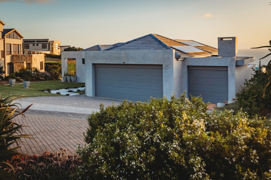 4 Bedroom Property for Sale in Herolds Bay Western Cape